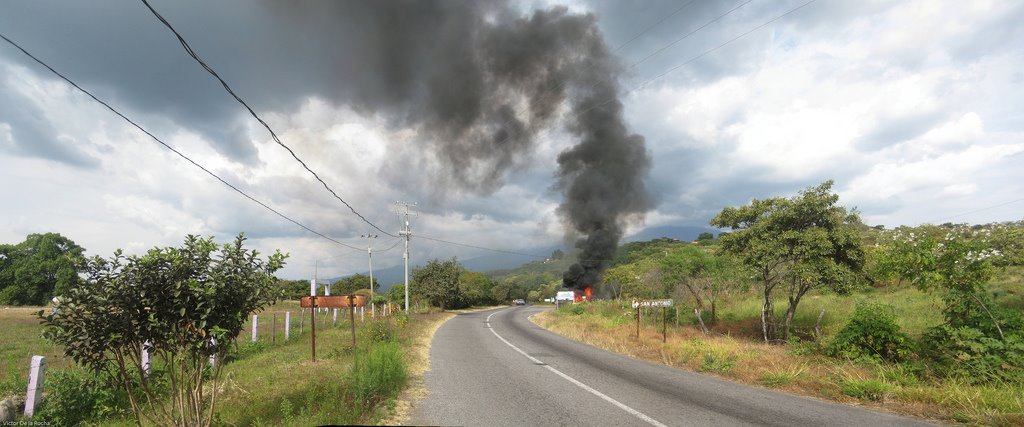 Carretera rumbo a La María // by Vyctorrrr