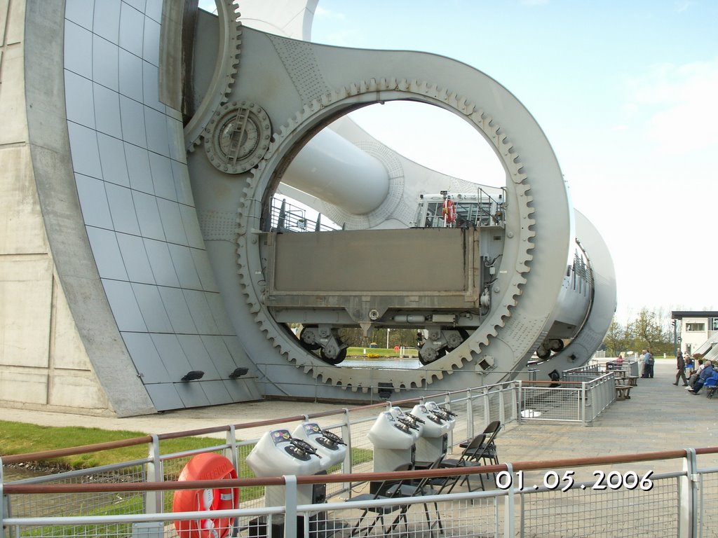 Falkirk Wheel, Falkirk, Scotland by DionGlastra