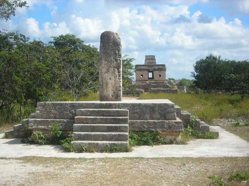 Templo de las siete muñecas, Z.A. de Dzibilchaltun, Yucatán, México by uko