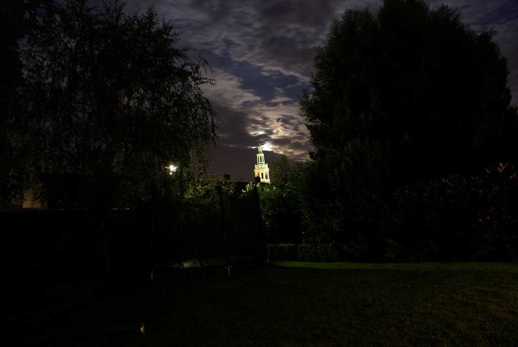 Toren van Nijkerk op 5-8-09 om 22.50 uur by sandergrift