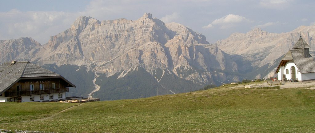 Pralongià by dolomites fan