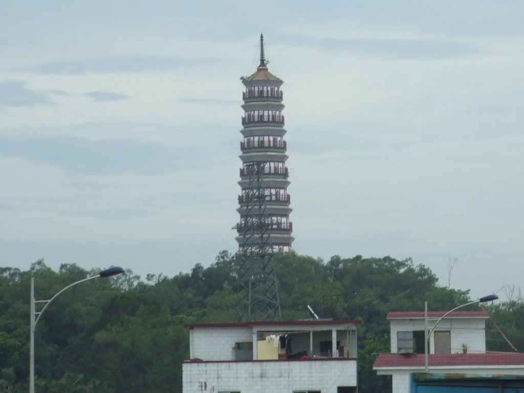 Haizhu, Guangzhou, Guangdong, China by Guangqiang Chen