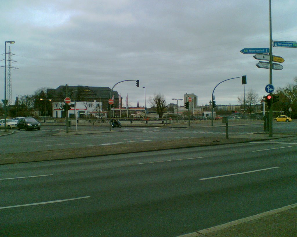 Westhafen, Blick von Charlottenburg-Nord-Ost by OliverBerlin