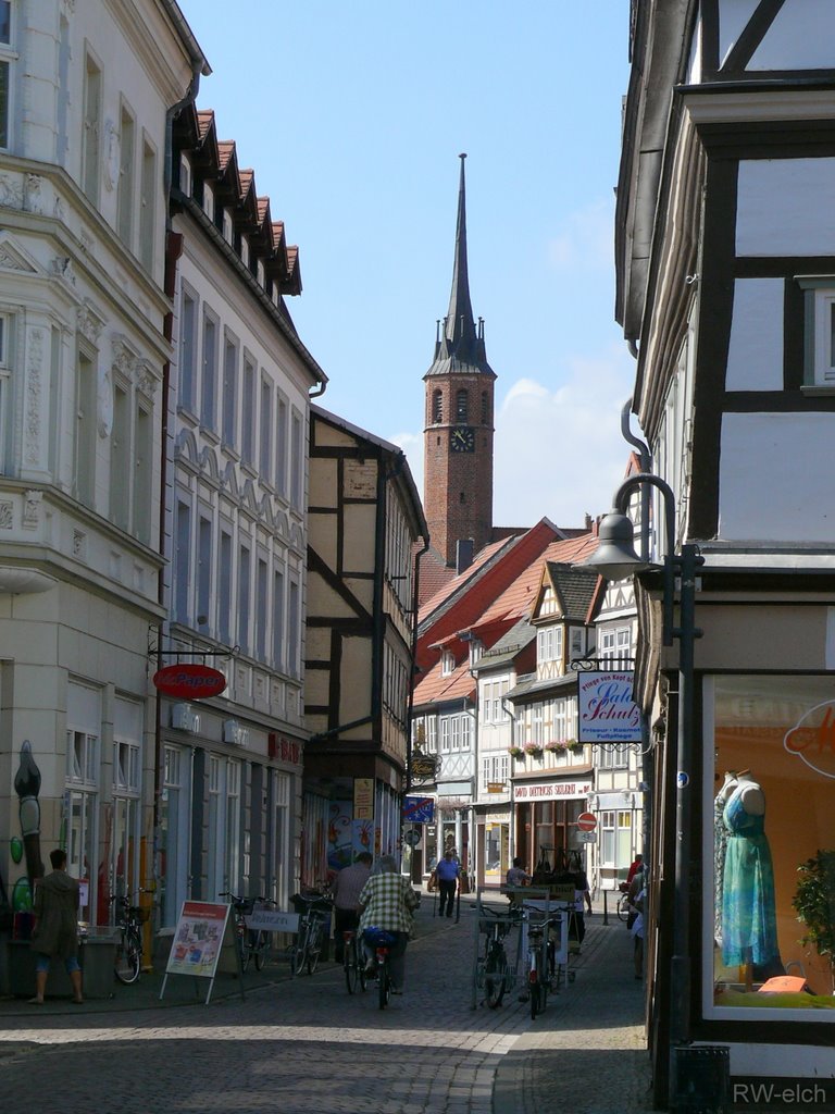 Salzwedel - Burgstrasse mit altem Rathausturm by Robert (elch)