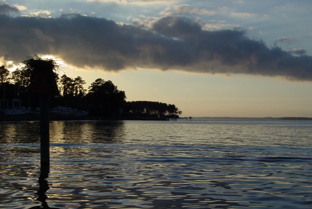 Rappahannock River near Deltaville Marina by sshott