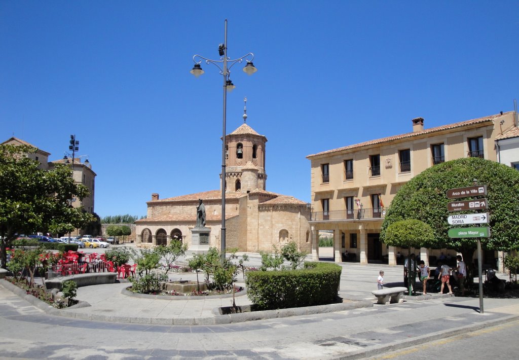 Plaza Mayor.Almazán by Jesús González