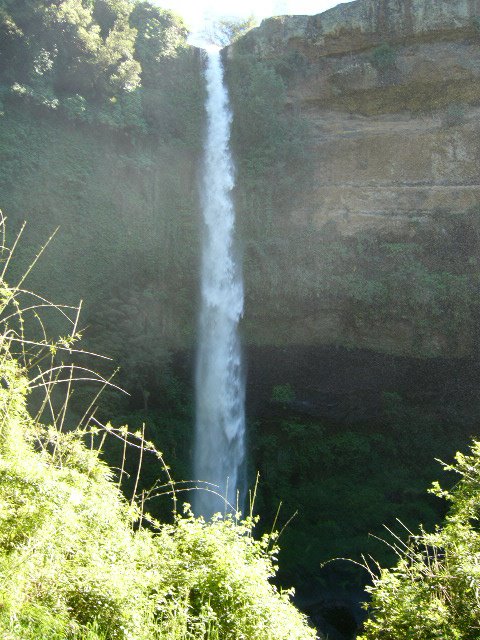 Salto Rehuen en verano by ALEJANDRO RIVAS M.