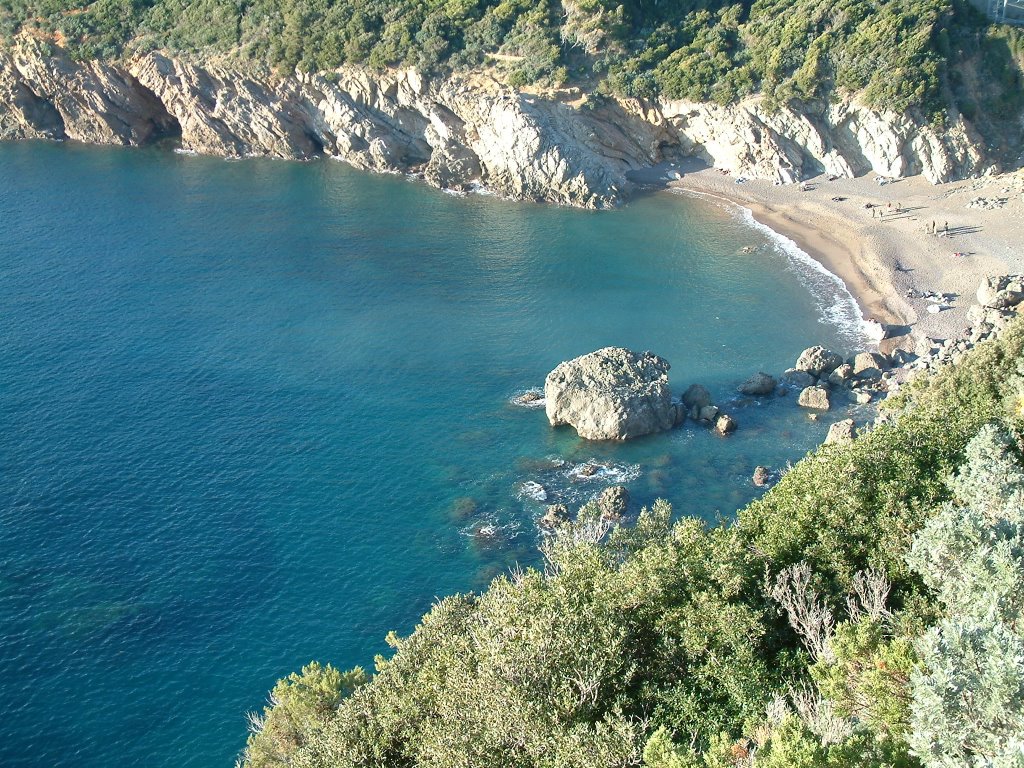 Cala del Leone by D.Cuoco