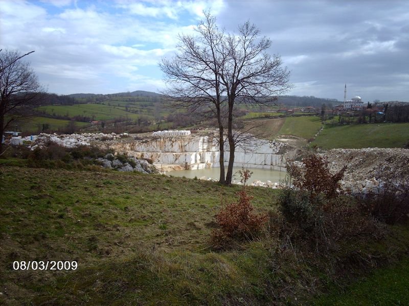 Aktaş acık bej quarry in ugurlupınar willage by MERMERCİ ÖZGÜR