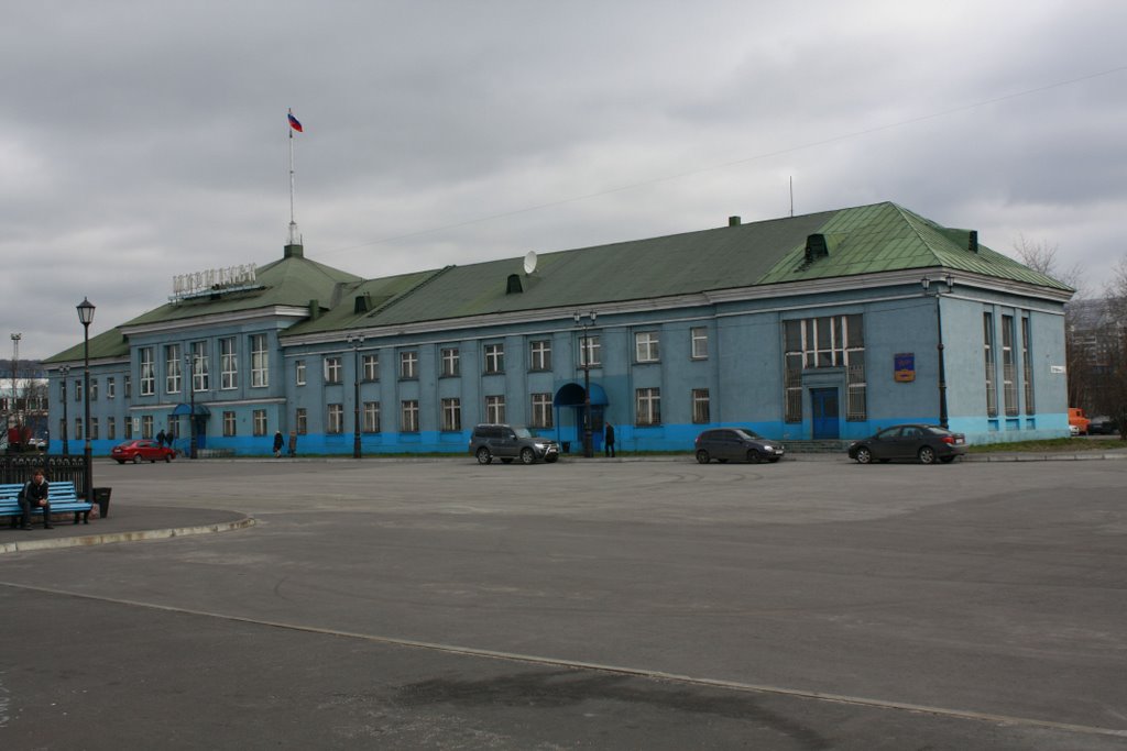 Murmansk Harbor building by Ollie4