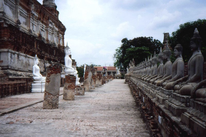 Thailand, Wat Yai Chai Mongkol by manuel-magalhaes