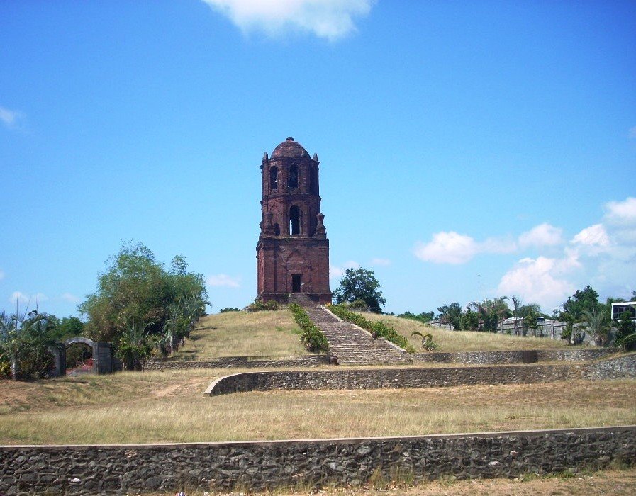 Bantay Bell Tower by sherwin_magayanes