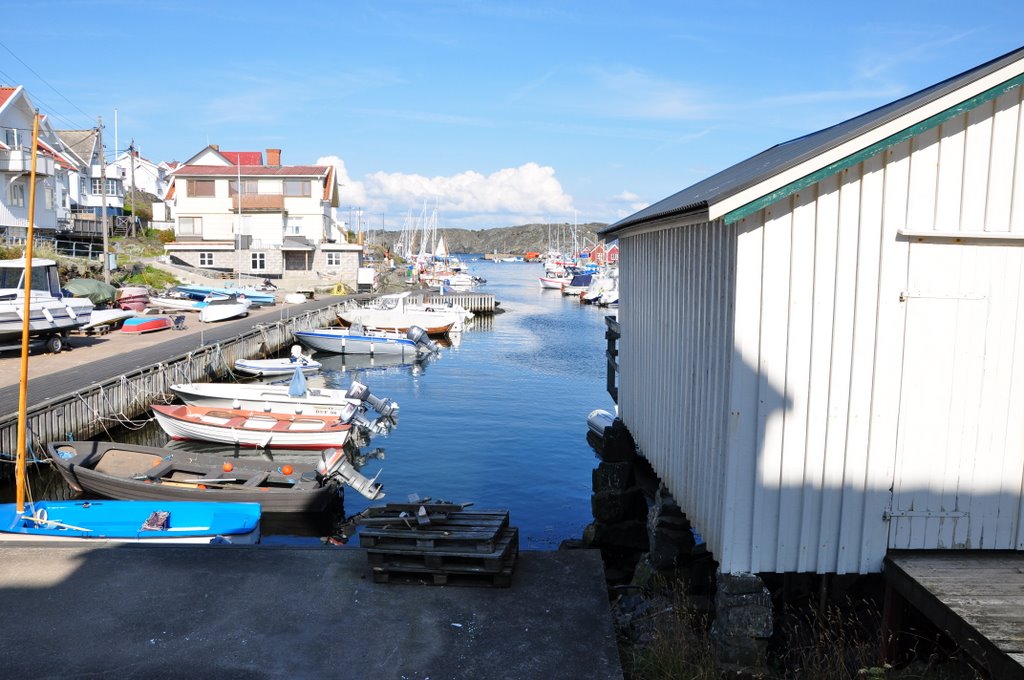 Harbour Åstol (08/2009) by NilsW