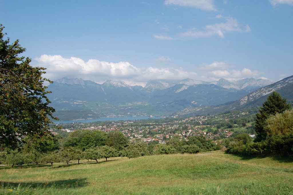 Lac d'Annecy by Les Argonautes