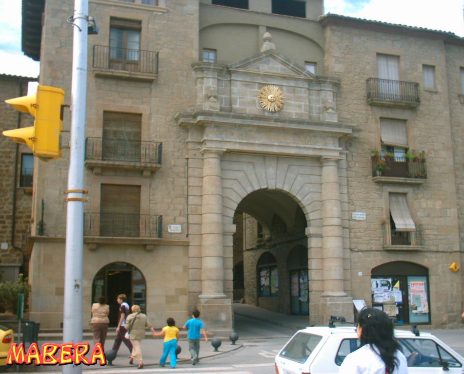 Portal del Pont - Solsona by J. Raúl C.R.