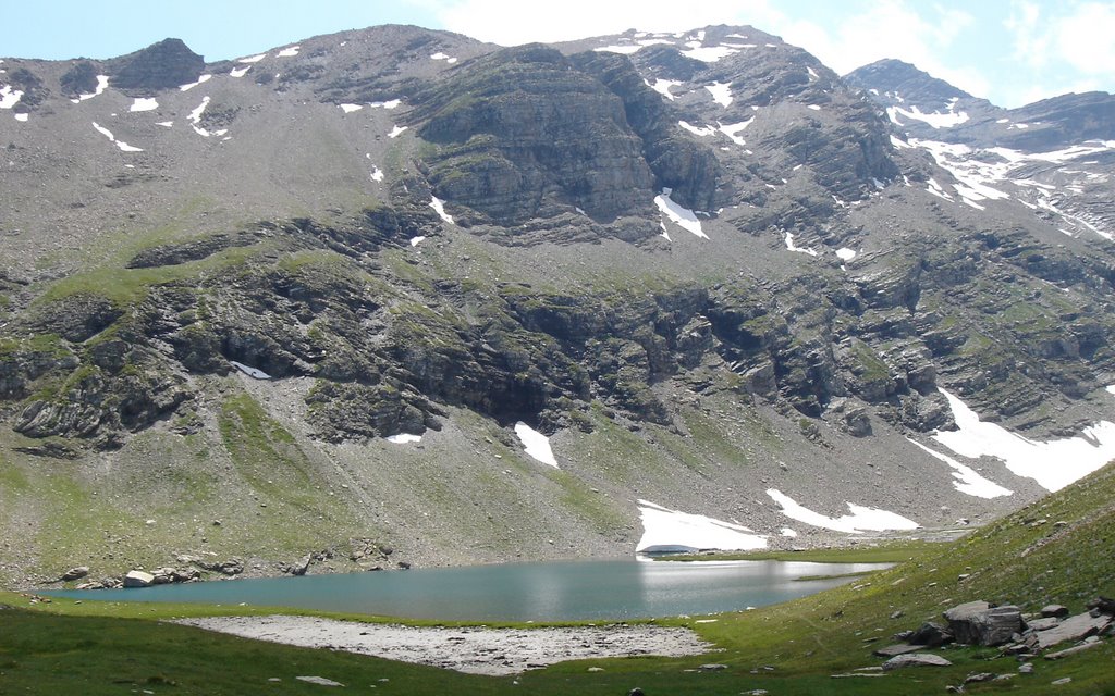 Lac de Faravel by Yves BAMBERGER