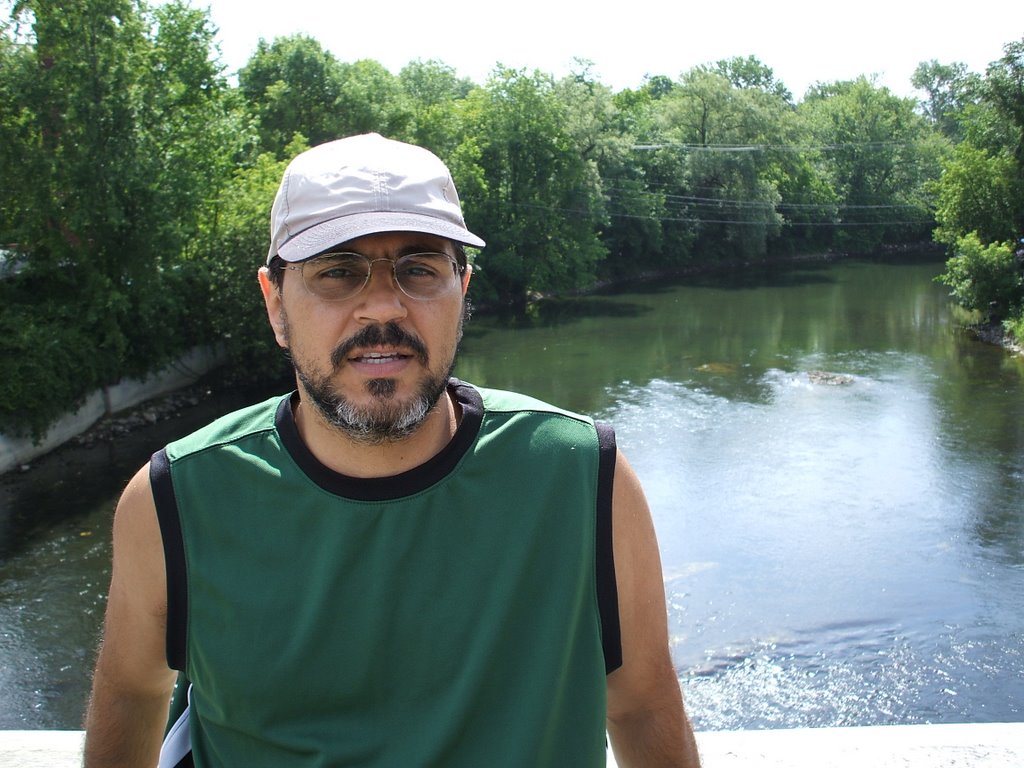 Middlebury, VT. Behind me that's the Otter Creek. That's a beautiful place! by João Marcos Vasconce…