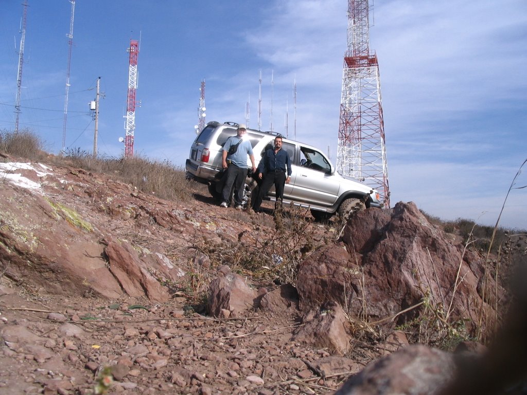 Fotografia en lo alto del Cerro Colorado by Francisco Reyes