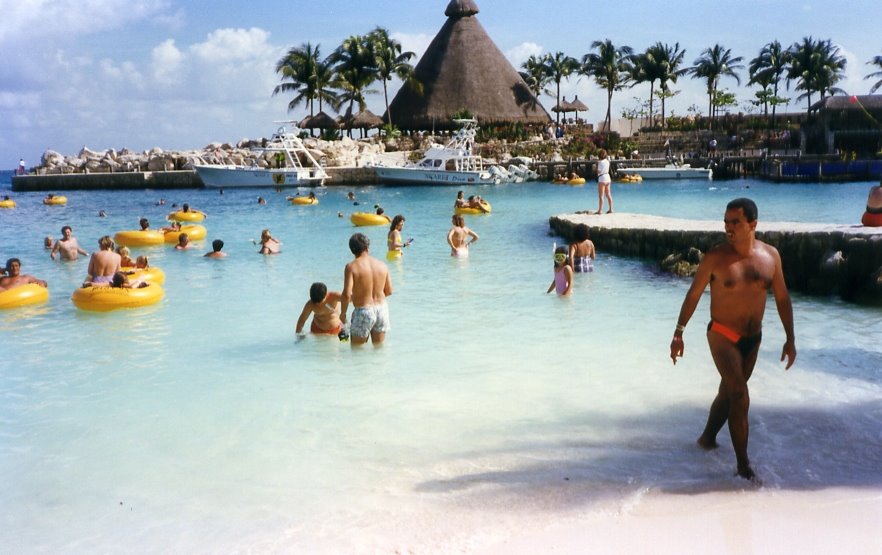 PLaya de Xcaret, Cancún, México by Patricia Santini