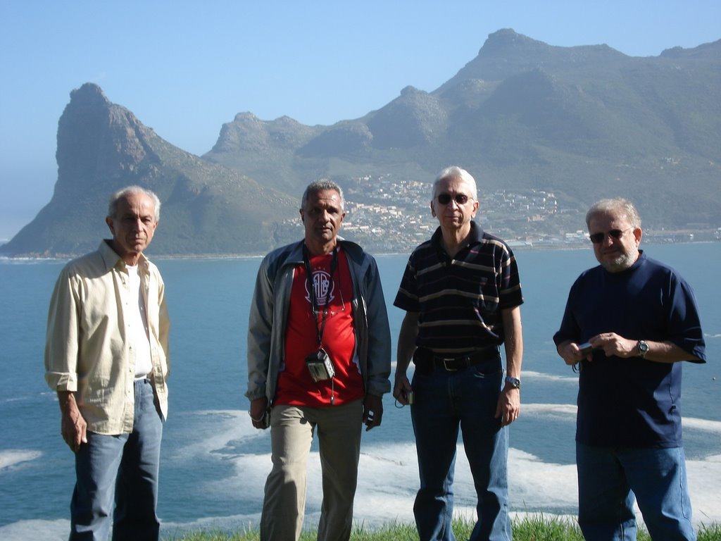 Hout Bay - The 4 friends by Sergio Araujo