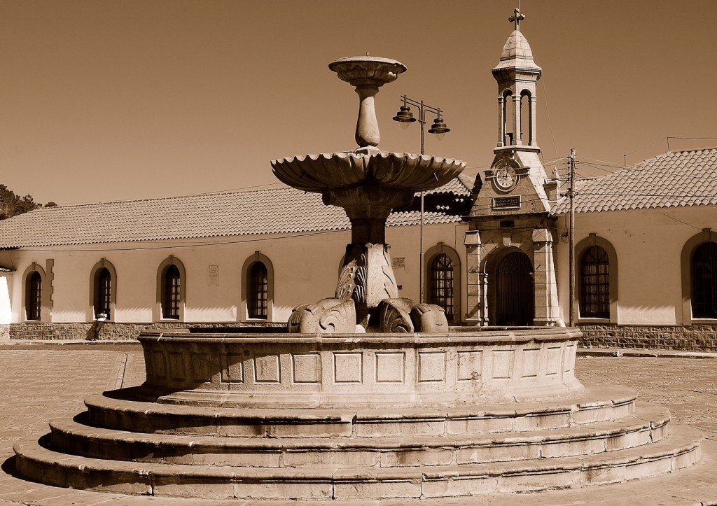 Sucre Bolivia by raul gabino