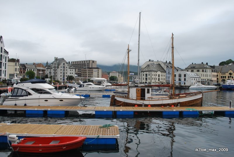 Norway - Alesund by Max Perrini