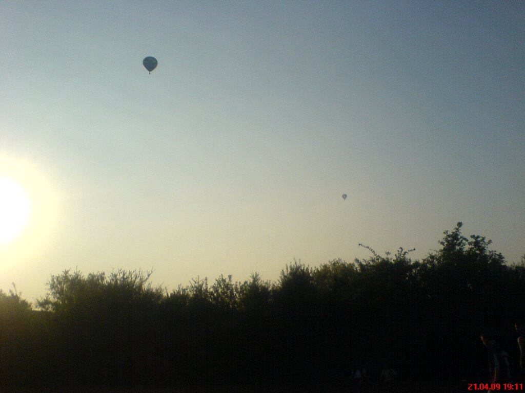 2 heißluftballons über Sindorf :D by Ilir Machete