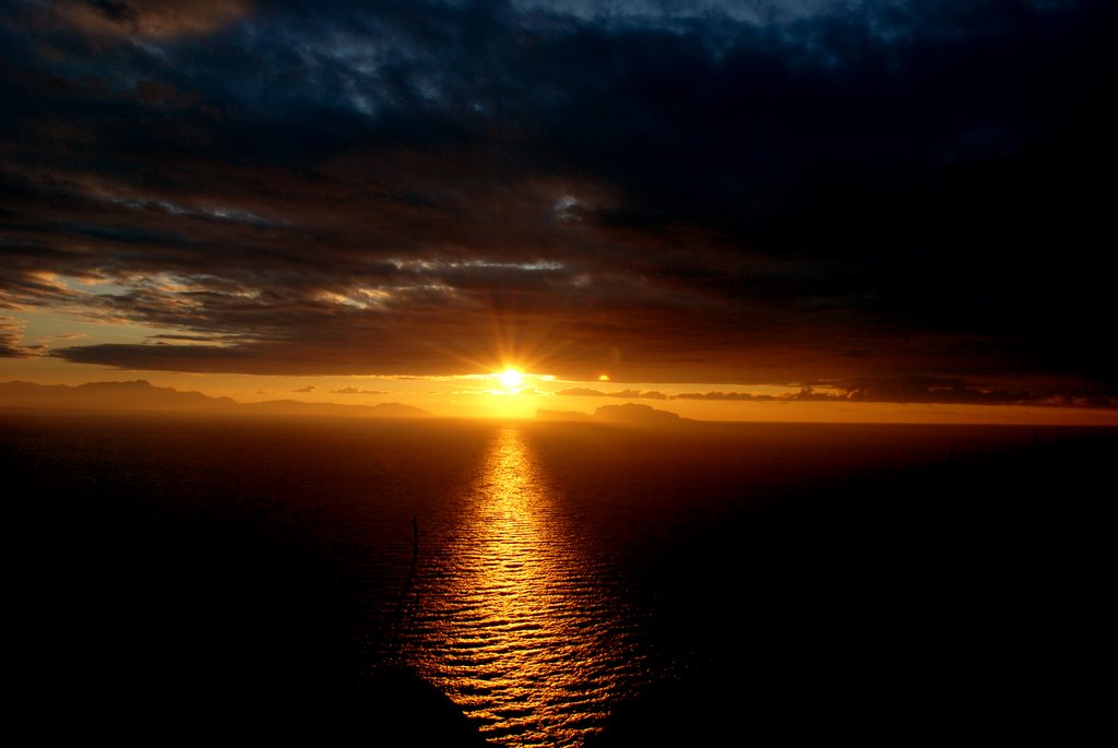 Capri da Ischia all'alba by Filippo Perrella