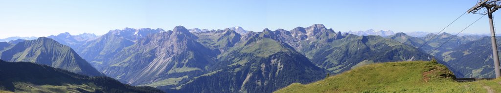 Blick vom Diedamskopf Richtung Süden unterhalb der Bergstation by Matthias Bender