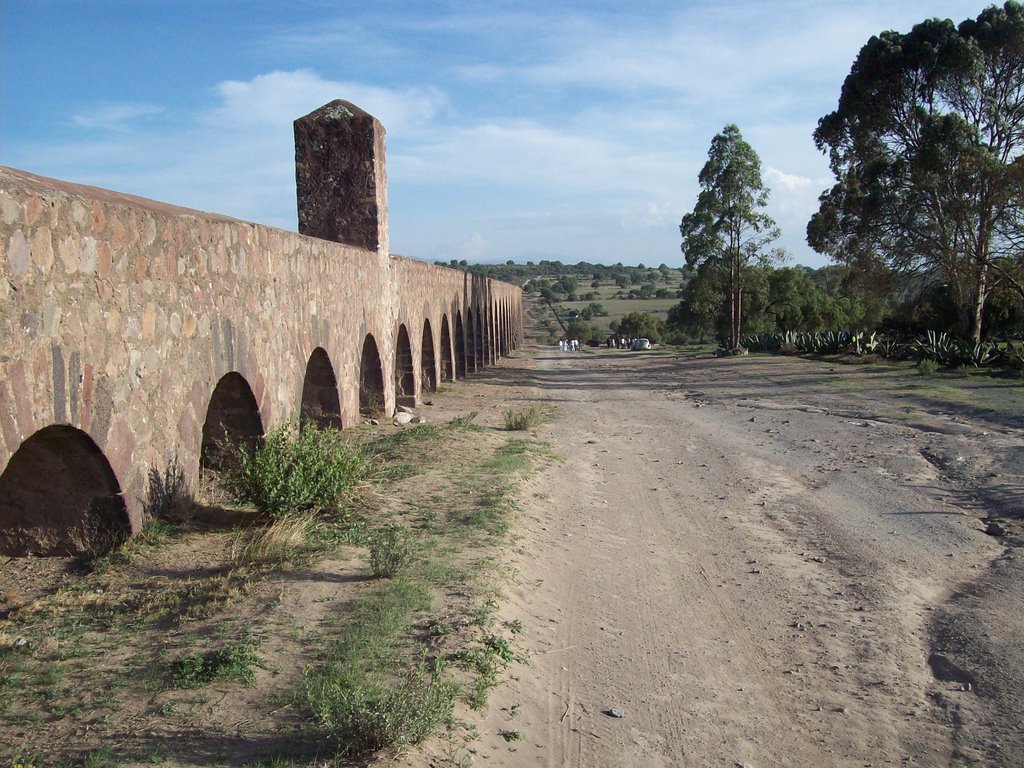 Acueducto Tembleque. Lado Norte. by Freddy Torres S.