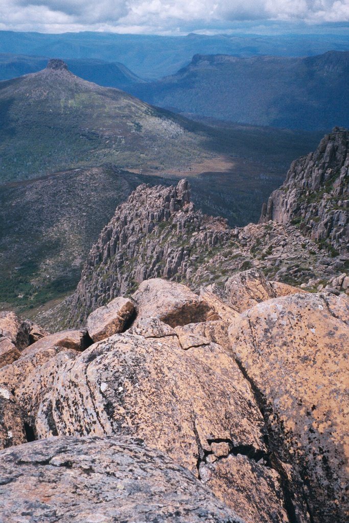 Summitt of Mt Ossa looking towards Mt Pellion East by toothpaste