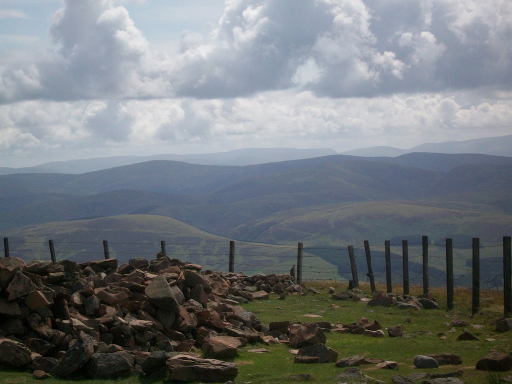 Tinto Hill Looking South by joehughes1948