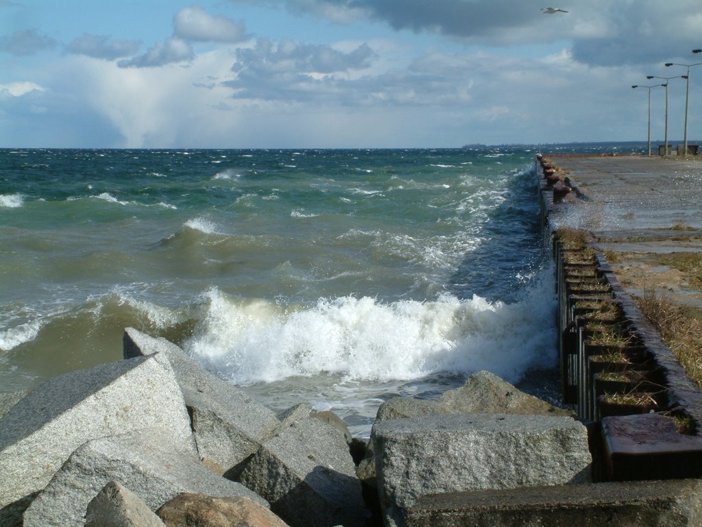 Wohlenberger Wiek / Ostsee by finepix-hwi