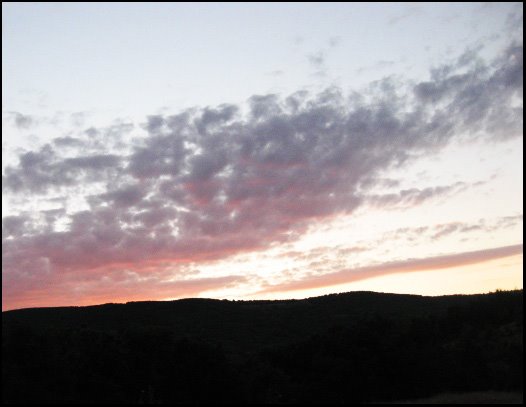 Sunset near Hrabrino by milkana