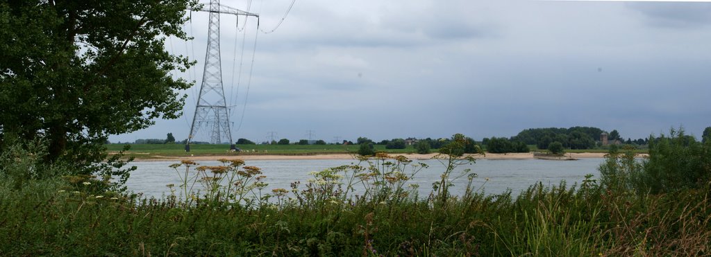 Stroom over de Waal by j.elemans