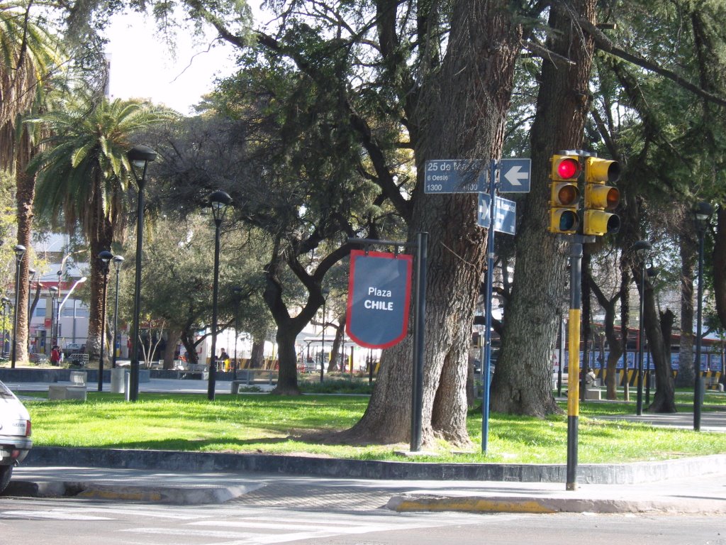 Plaza Chile en Mendoza by Oscar Villagran