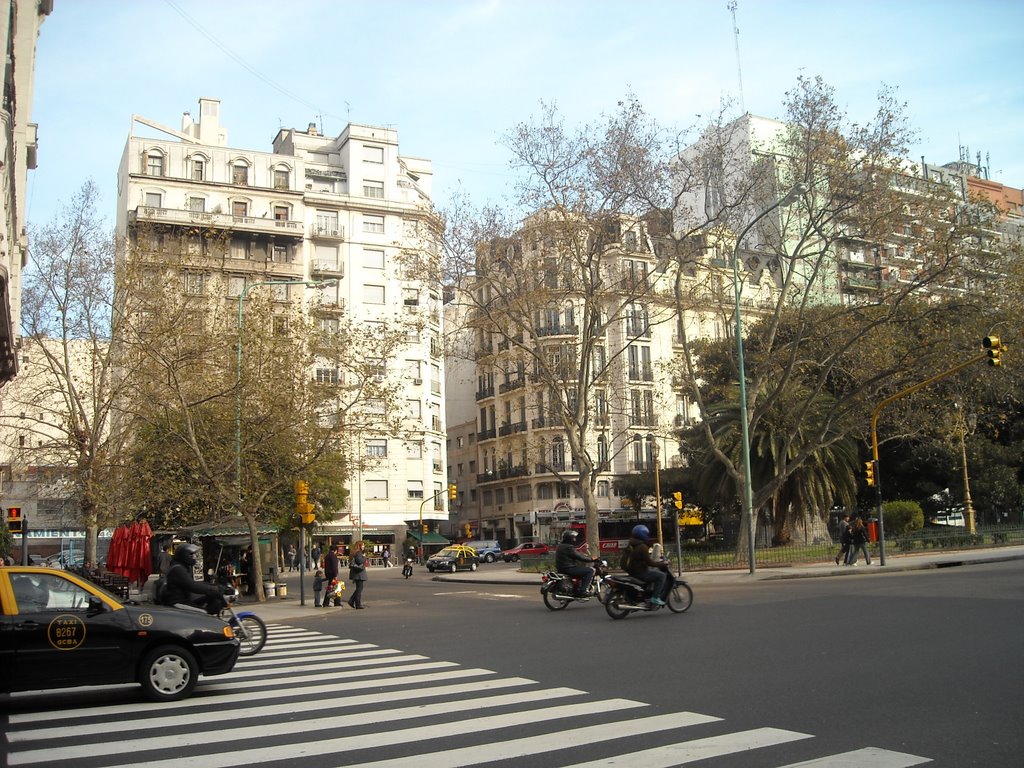 Av. de Mayo y Luis Sáenz Peña by Matha Burroughs