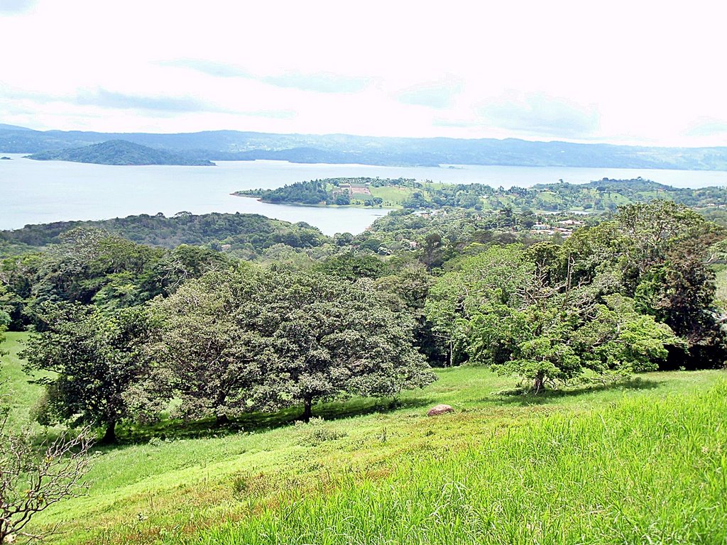 LAGO ARENAL-ALAJUELA by Yamil Herrera A