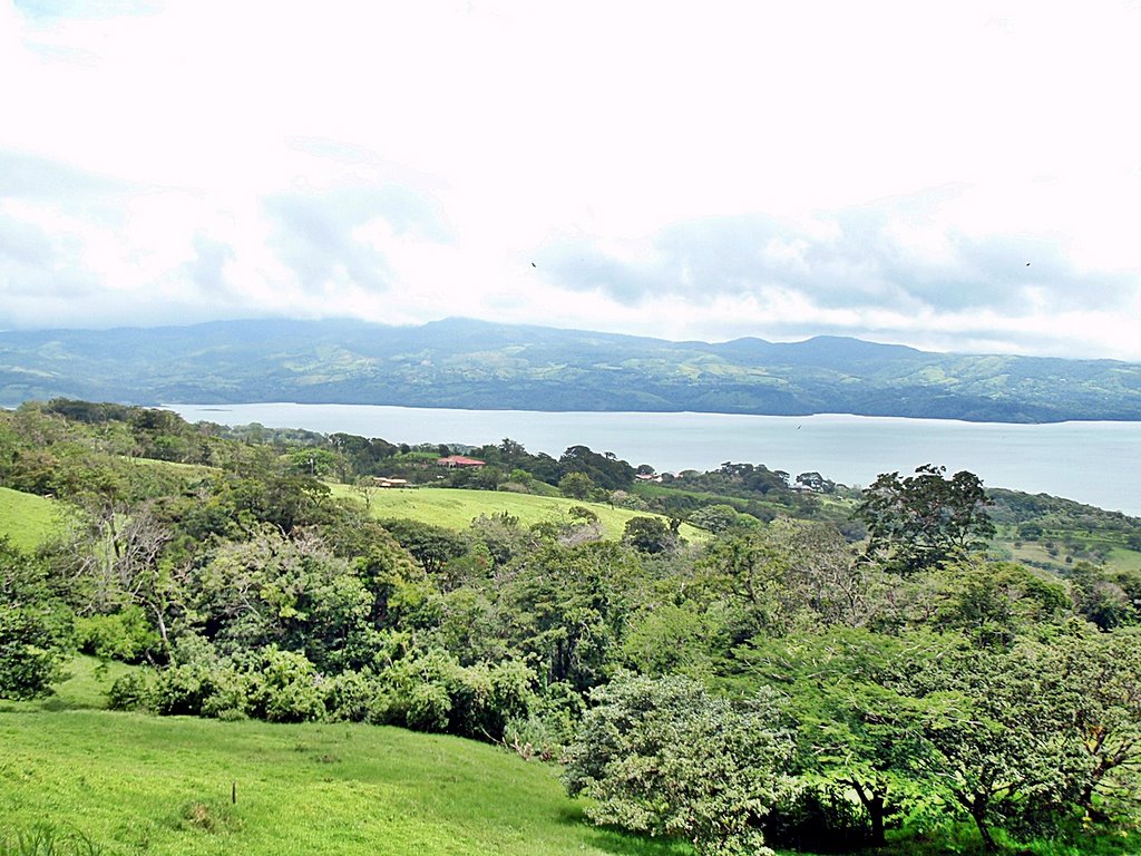 LAGO ARENAL-GUANACASTE by Yamil Herrera A