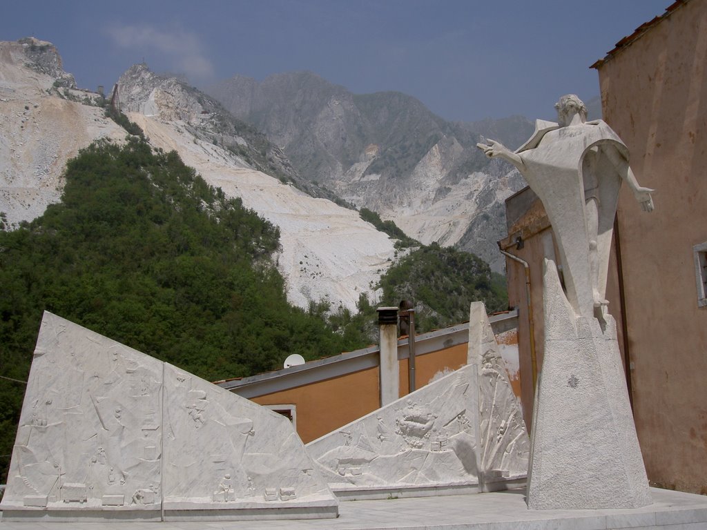 Jesus dei minatori (cave of Carrara) by JupiterJet