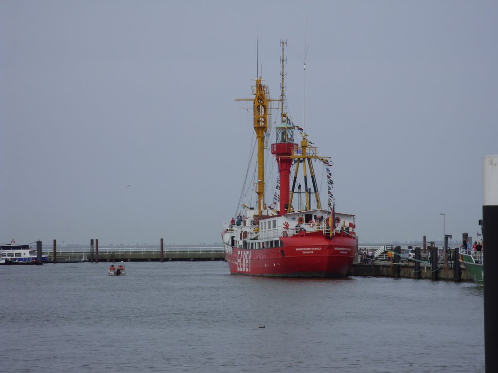 Feuerschiff in Cuxhaven (Start der Tour) by Hans-Jörg Morell