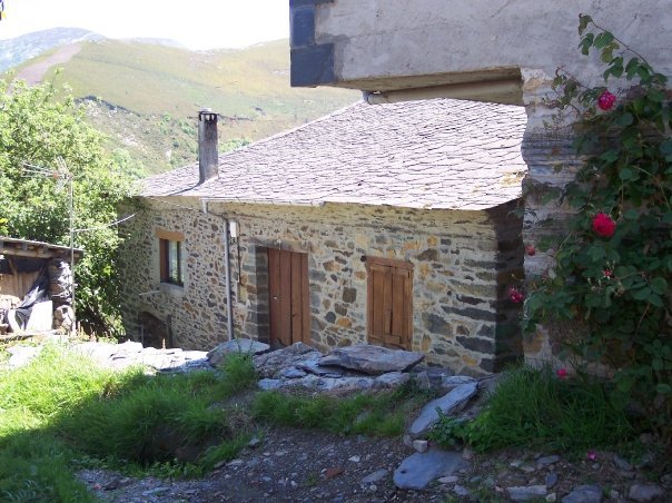 Casa de los abad- san salvador de valledor- asturias by nubledo