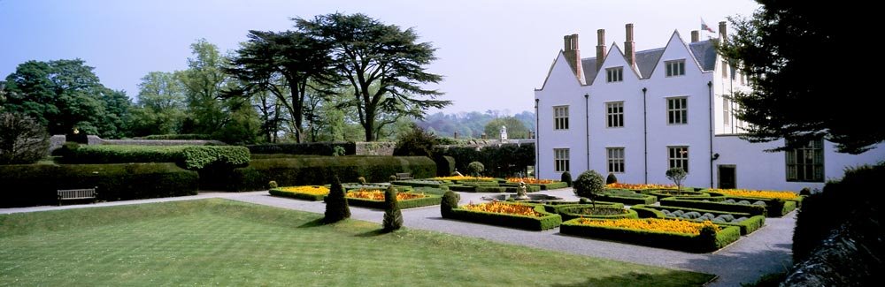 St Fagans Castle by museumwales