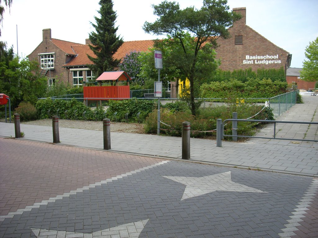 Katholieke basisschool Sint Ludgerus by Henrie Assinck