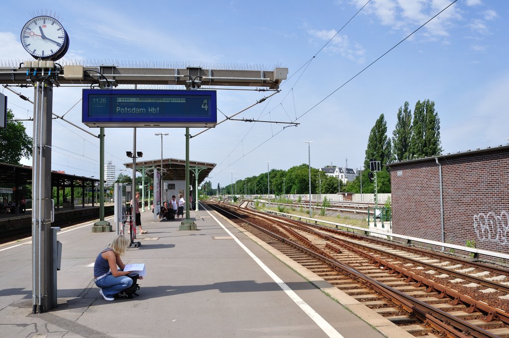 S-Bahnhof Charlottenburg by maiermo