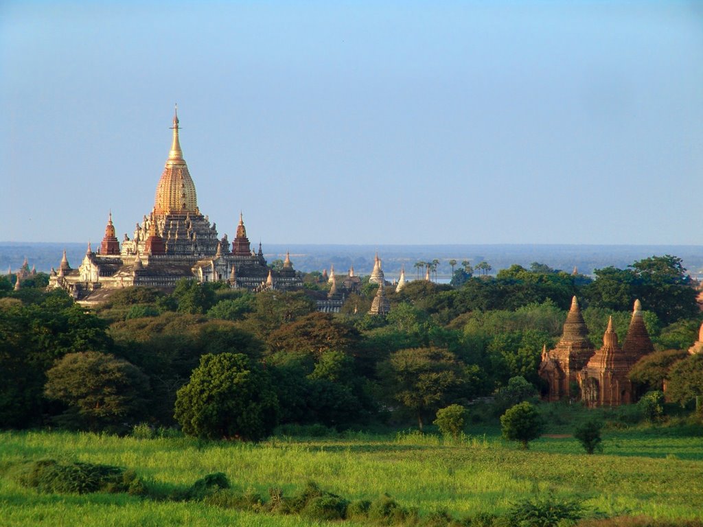 Ananda Temple by Derek Khine