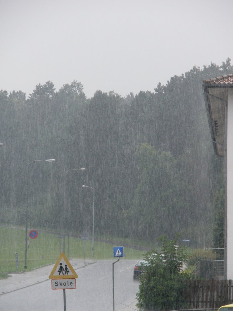 Fyensgade in rain by Robert Brandbyge