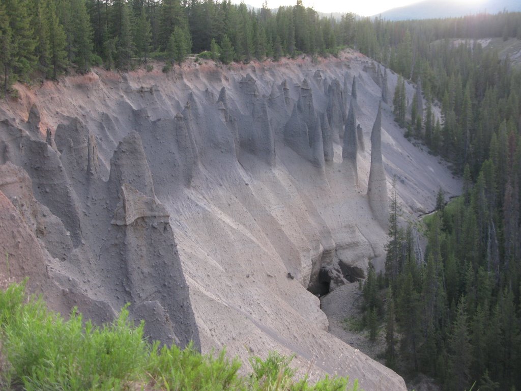 Pinnacles on Lost Creek by Curt Bosket