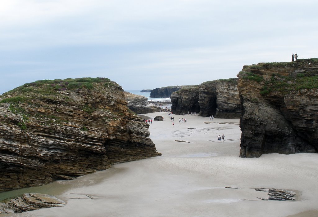 Panorámica de la playa de las Catedrales by NO VIEWS  NAJI