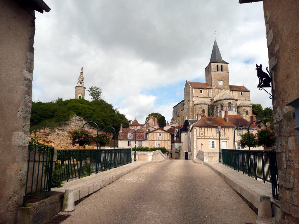 MONTMORILLON -86- rue du Vieux pont by Louis Anceaux